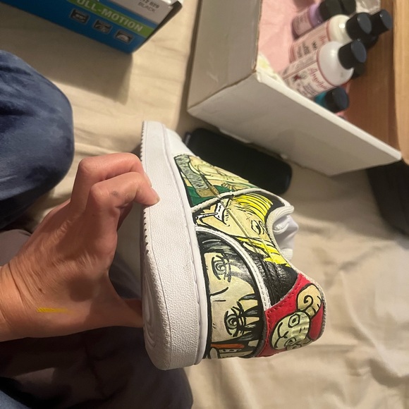hand painted one piece nikes women’s size 9 or men’s size 7 - Picture 9 of 11